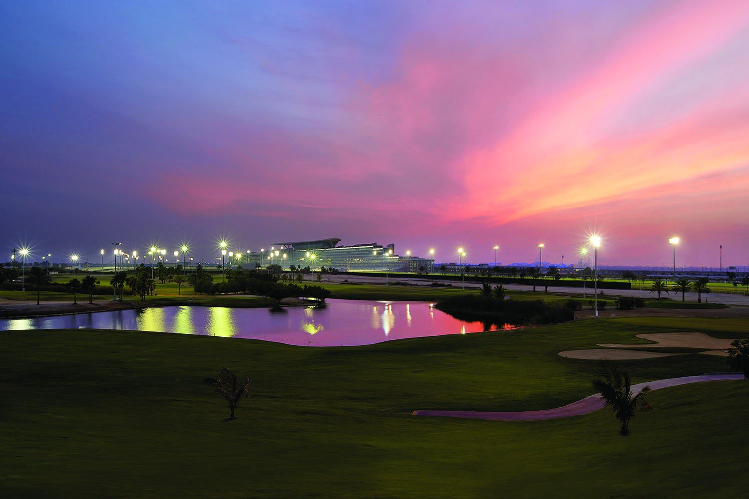 NIGHT GOLF